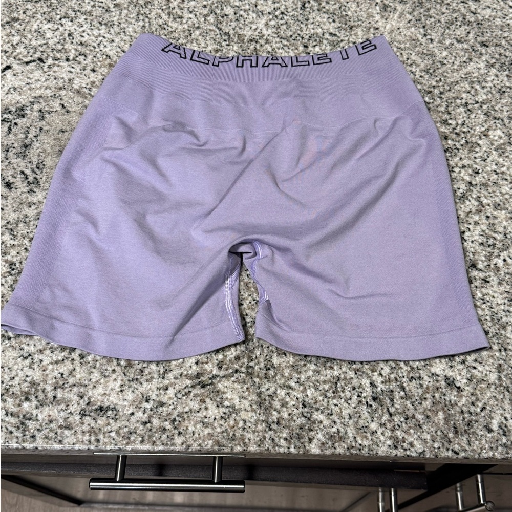 Alphalete Aquari Light Purple Amplify SE Gravity Shorts EUC - Picture 8 of 11